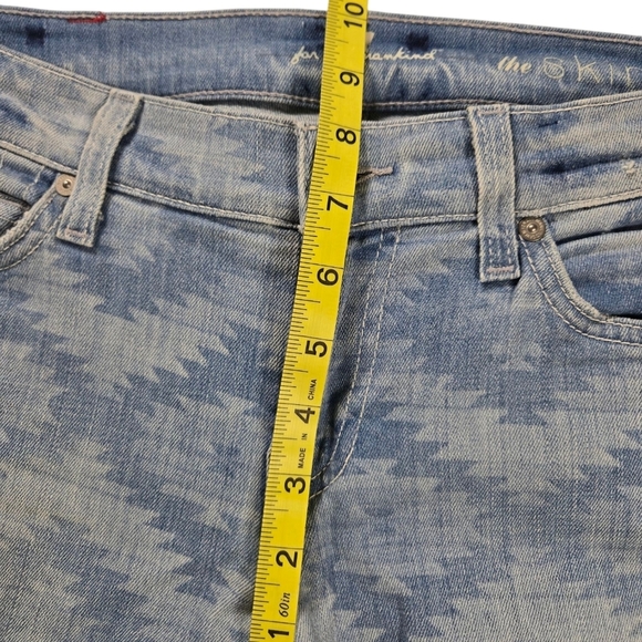 EUC 7 for all Man kind Sz 25 Aztec Pattern - Picture 8 of 9